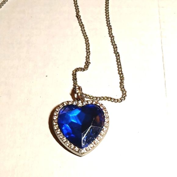 Heart of Ocean Blue Titanic Necklace - Picture 4 of 5